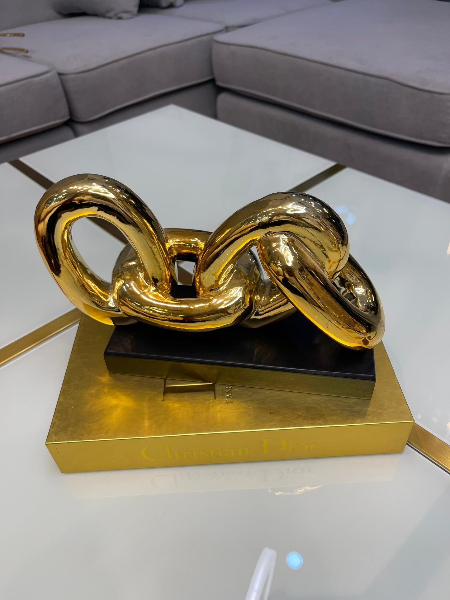 Abstract Chain sculpture decor